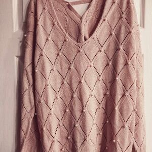 V neck sweater with pearls